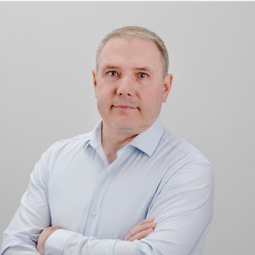 Viktor E.